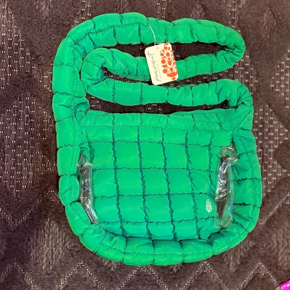 NWT Free People x FP Movement Quilted Baby Carryall Crossbody Bag in Kelly Green - Picture 2 of 12